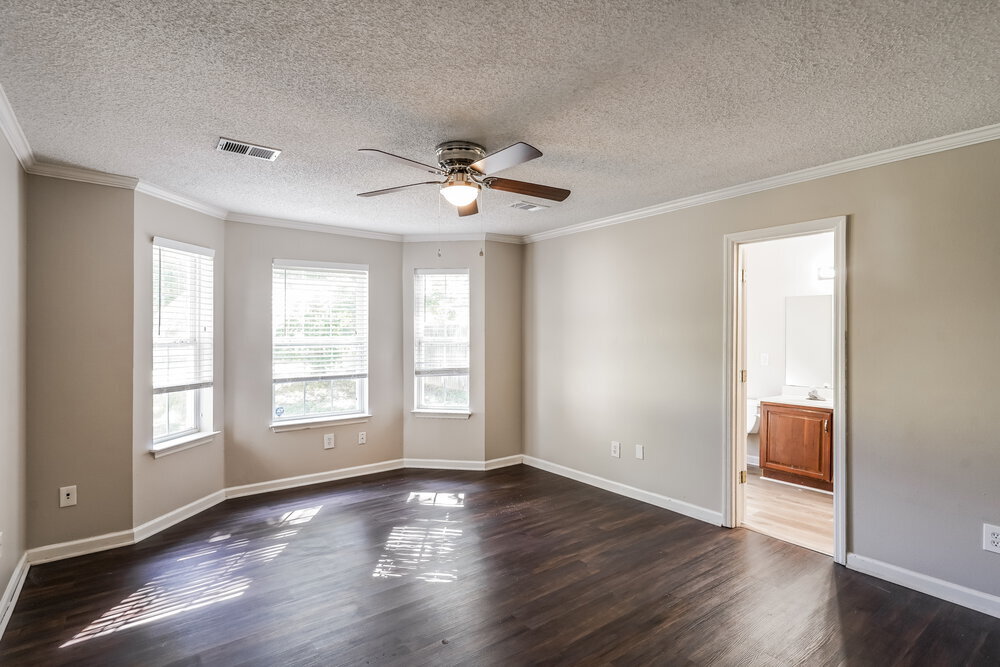 Building Photo - 5404 Sunnyvale Dr