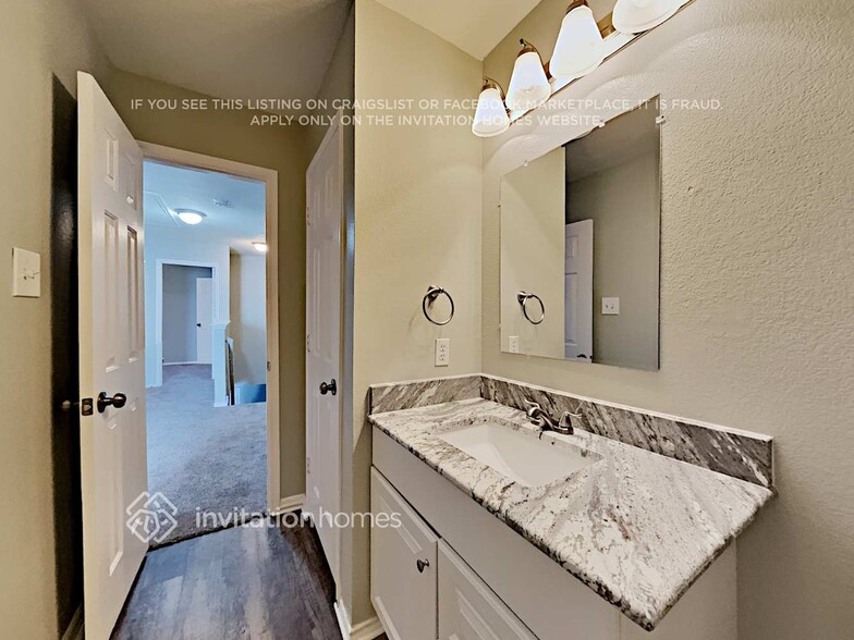 Building Photo - 8609 Chelan Way