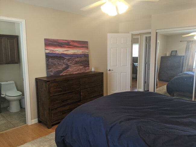 Building Photo - 2089 S Deframe St