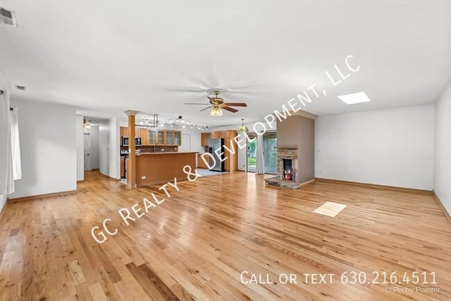 Building Photo - 1123 Duxbury Ln
