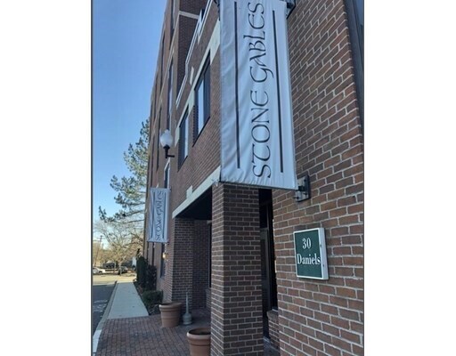 Building Photo - 30 Daniels St