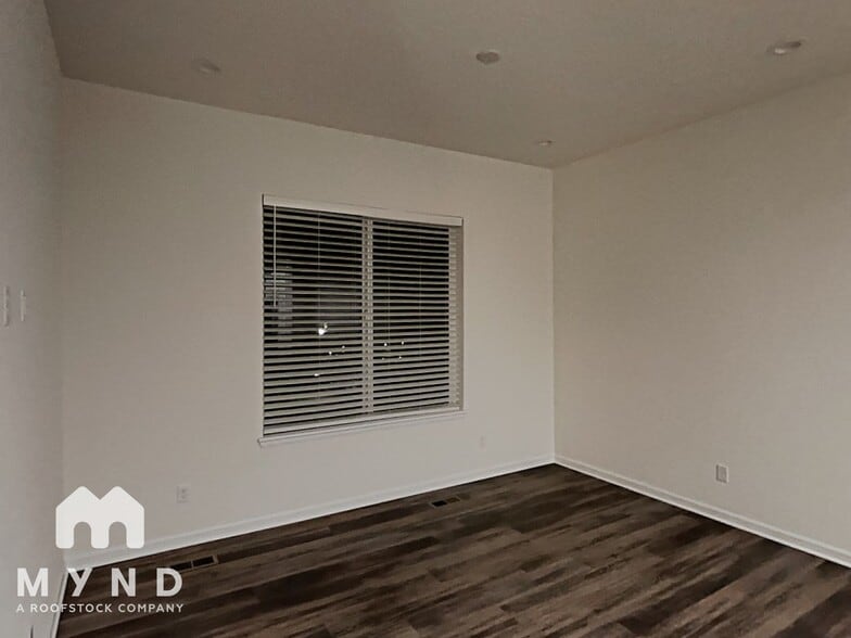 Building Photo - 5094 Ward Rd