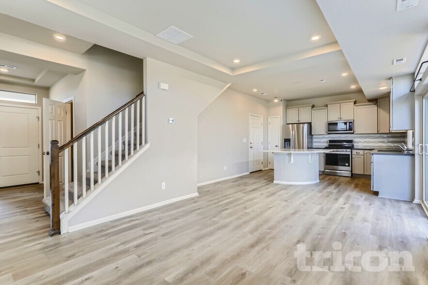 Building Photo - 10550 Waco St