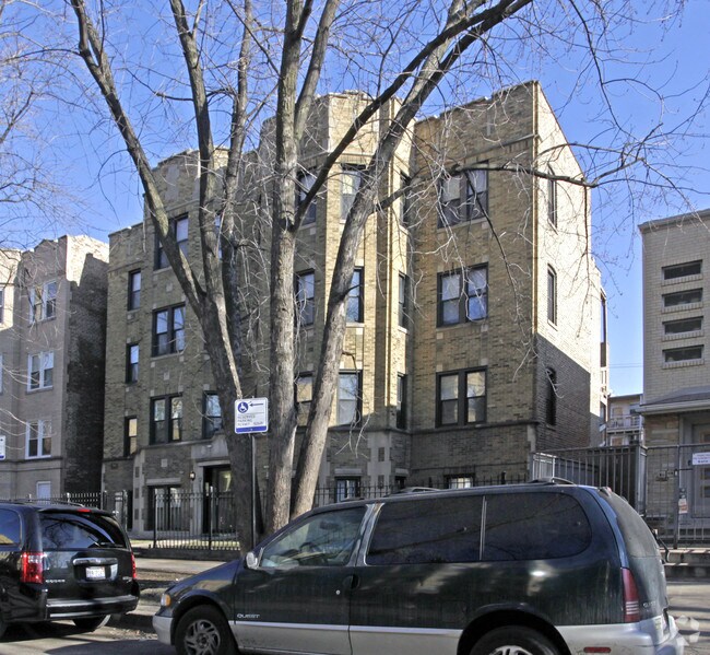 Building Photo - 6309-6311 N Artesian Ave