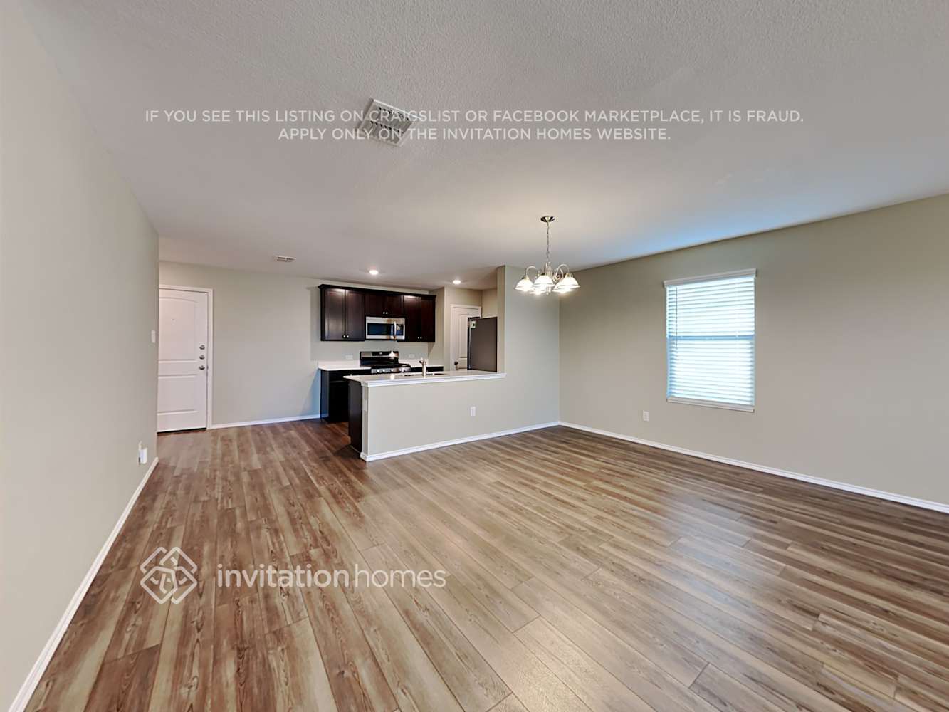 Building Photo - 14408 Cloudview Way