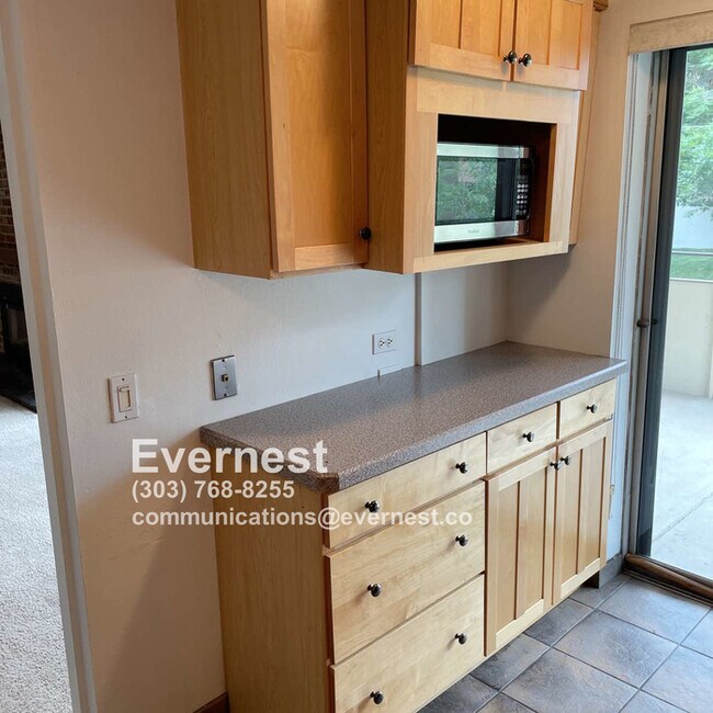 Building Photo - Cozy 2 Bed & 2 Bath Condo in Denver / Pet-...