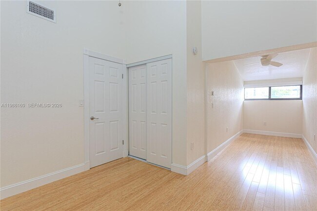 Building Photo - 231 Poinciana Island Dr