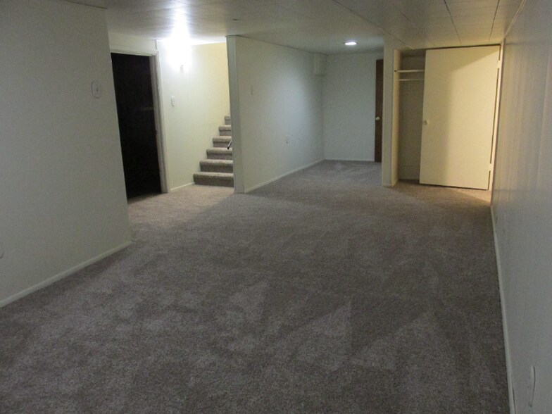 Building Photo - 4213 Clark Ave