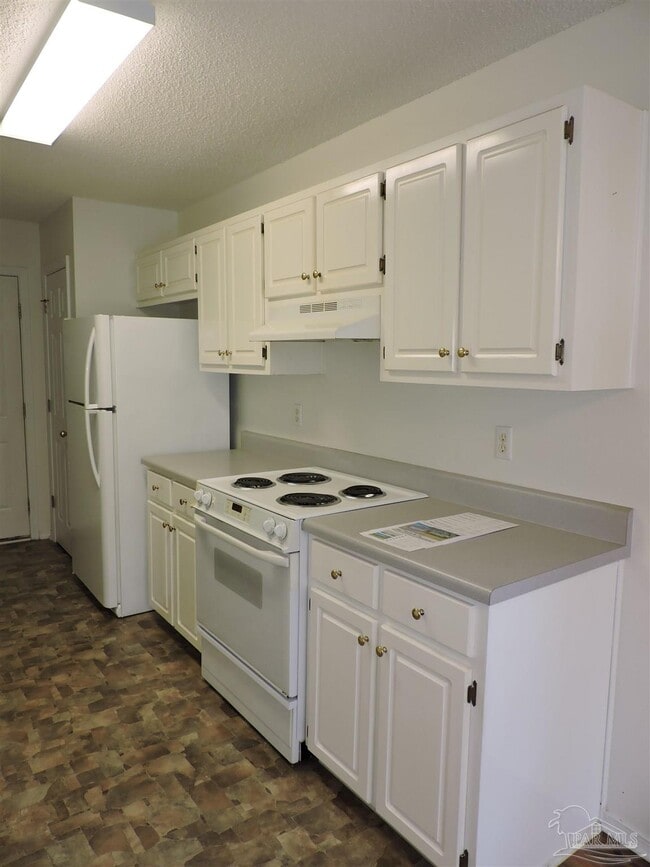 Building Photo - 345 Mirabelle Dr