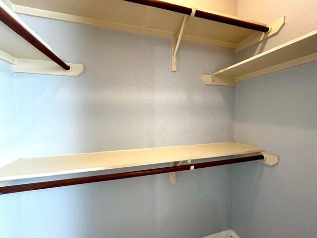 Building Photo - 1707 Chestnut Ave