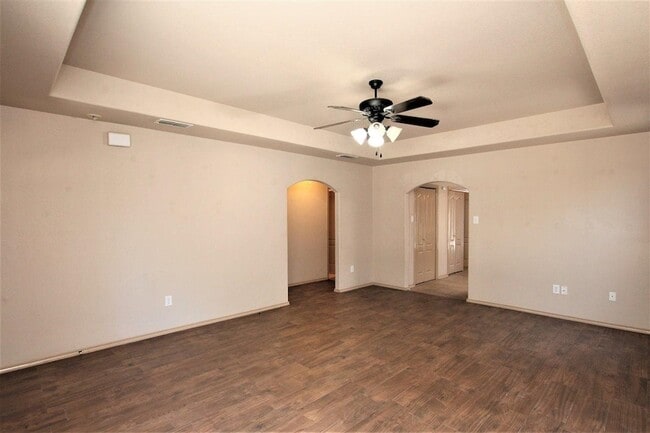 Building Photo - 6006 Catedral Loop