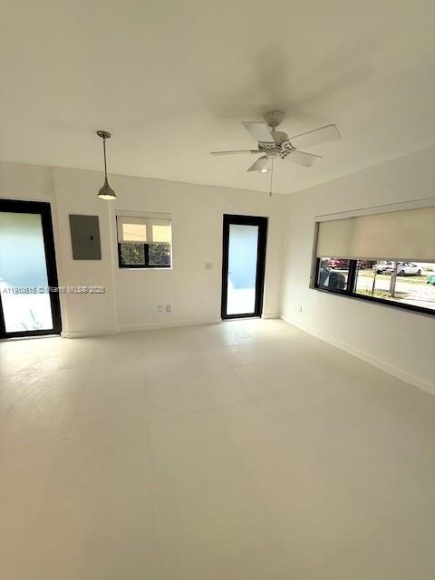 Building Photo - 1243 SW 30th Pl