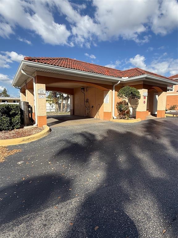 Building Photo - 5000 Culbreath Key Way