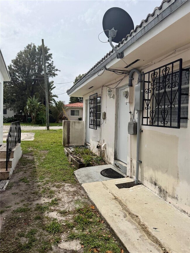 Building Photo - 11201 NE 3rd Ave