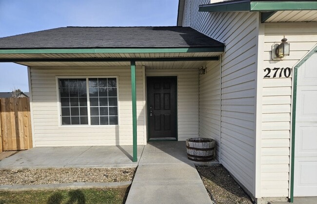 Building Photo - ** SPECIAL $1000 OFF 1st Months Rent**  3 bedroom home in Nampa !!