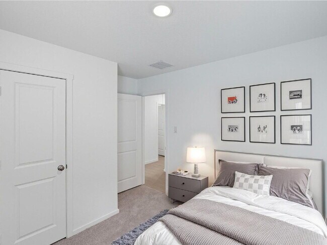 Building Photo - New Braunfels Serene Country View