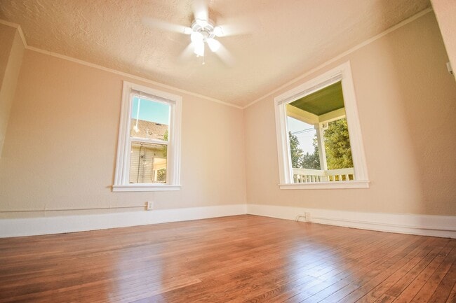 Building Photo - Beautiful 4 Bed 2 Bath Home in NE Portland!