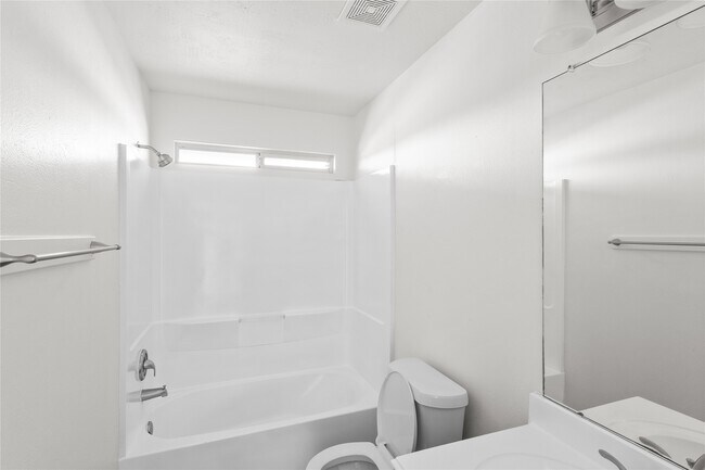 Building Photo - 19138 Larkspur Hills Dr