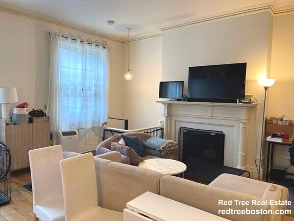 Building Photo - 509 Beacon St