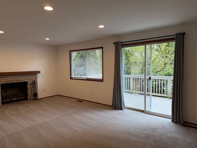 Building Photo - Saratoga Reach Beauty: Updated 4BR Home with Deck, Fireplace & Prime Mukilteo Location
