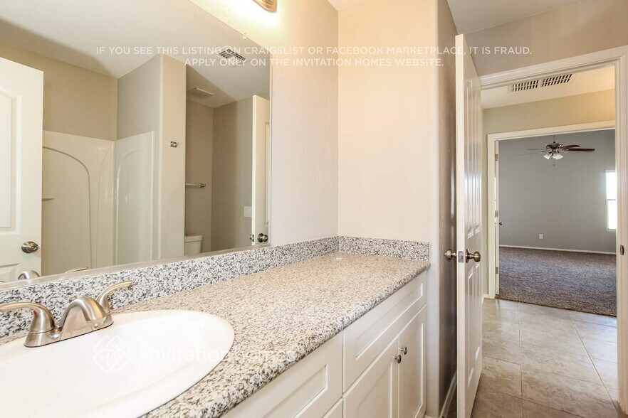 Building Photo - 35407 N Shorthorn Trail