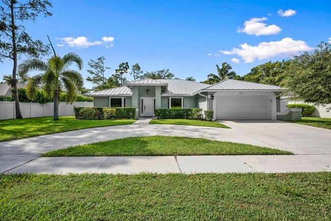 Primary Photo - 13724 Lilac Pl