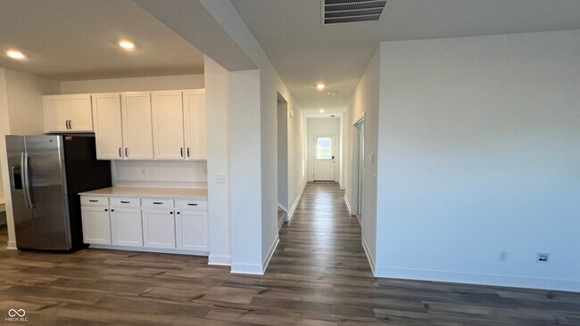 Building Photo - 5580 Cherry Hl Dr