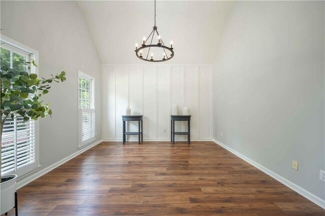 Building Photo - 1245 S Bethany Creek Dr