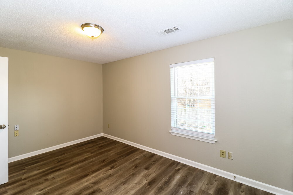 Building Photo - 1024 Scofield Dr