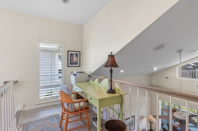 Building Photo - 777 Beach View Dr