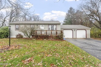 Building Photo - 38 Duncan Rd