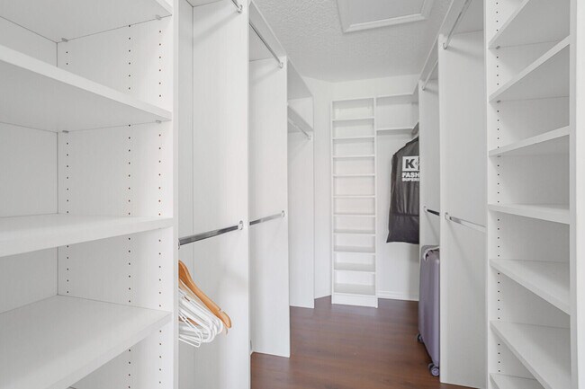 Building Photo - 5062 Toscana Trail