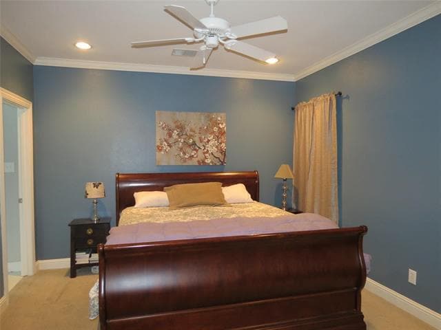 Building Photo - 1921 Summit Ave