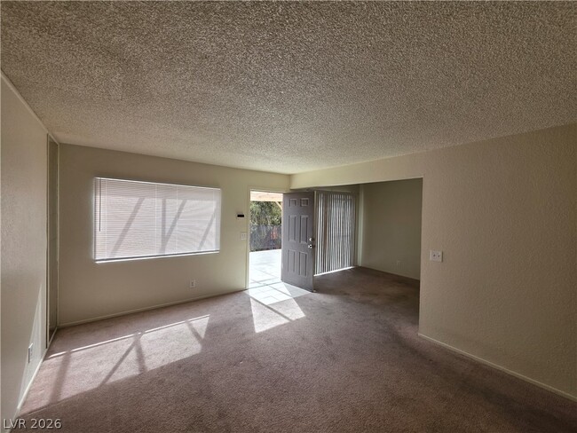 Building Photo - 241 Misty Isle Ln