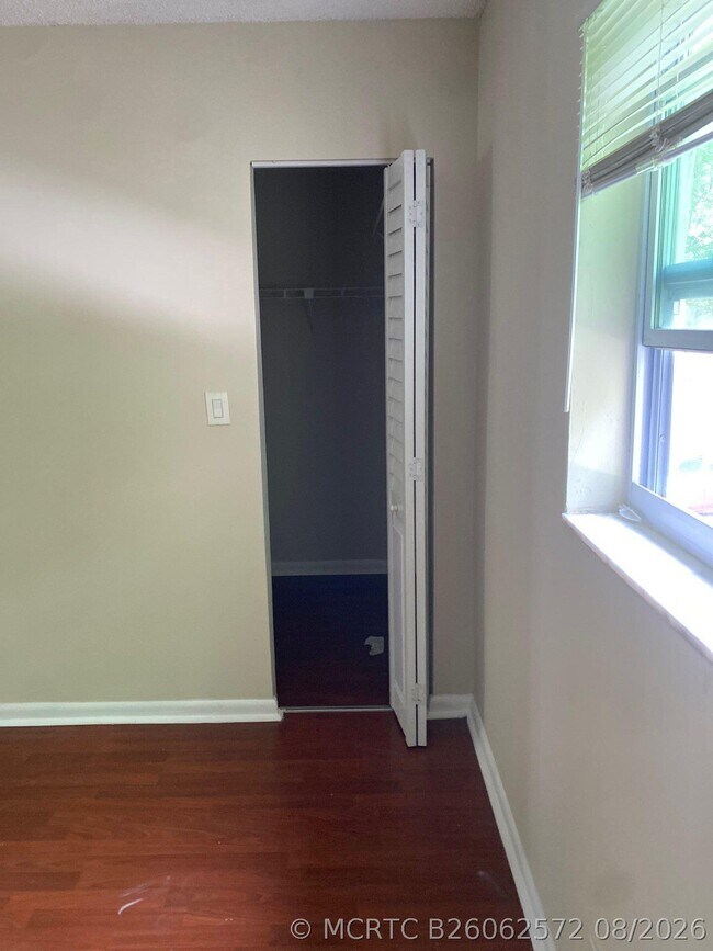Building Photo - 403 NW 32nd Ct