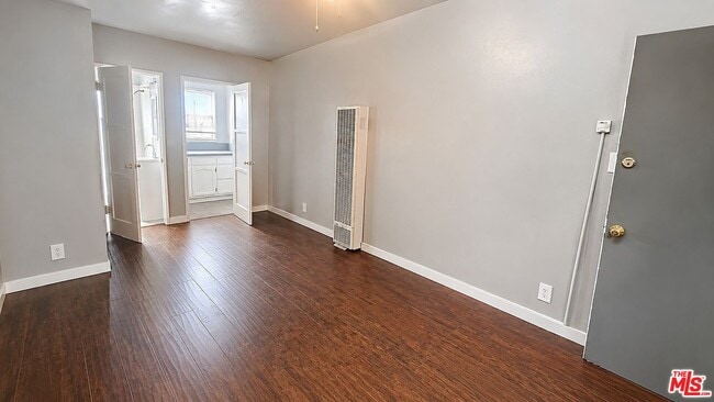Building Photo - 1351 Cochran Ave