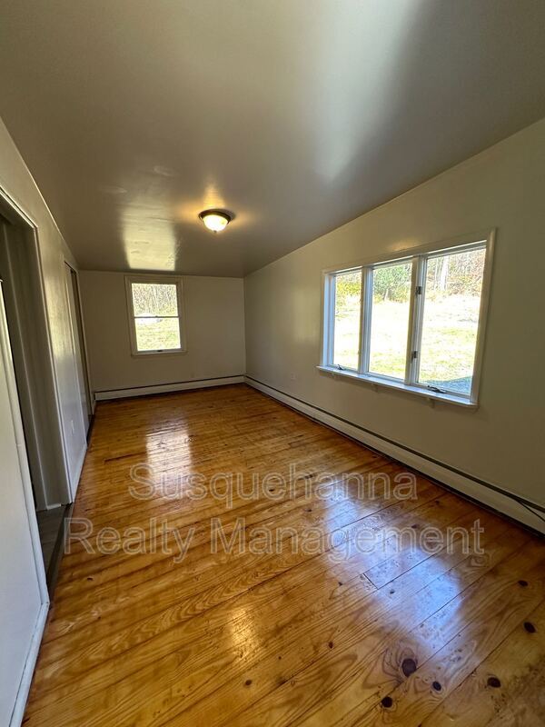 Building Photo - 1250 Whitetail Ln