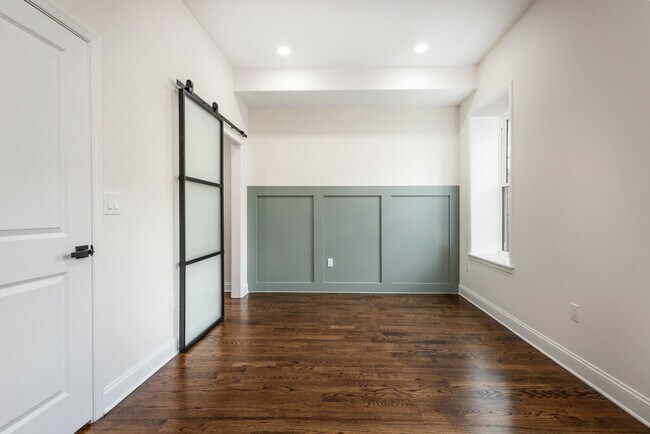 Building Photo - 1925 N 32nd St