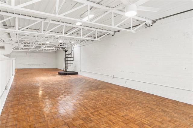 Building Photo - 306 S Walton St