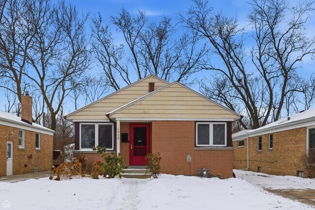 Building Photo - 1512 Mulford St