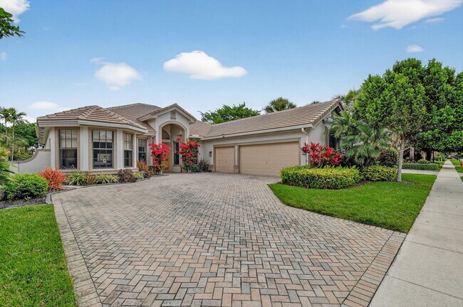 Building Photo - 10337 Trianon Pl