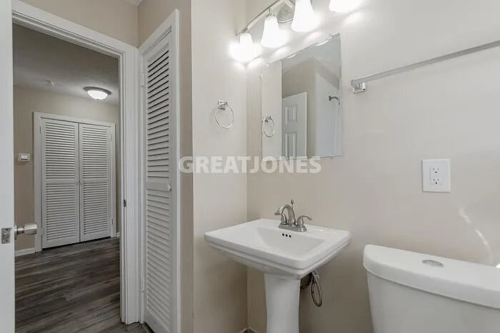 Building Photo - 2114 Morninglo Ln