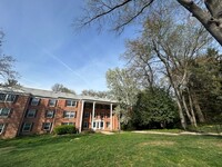 Building Photo - 7640 Provincial Dr