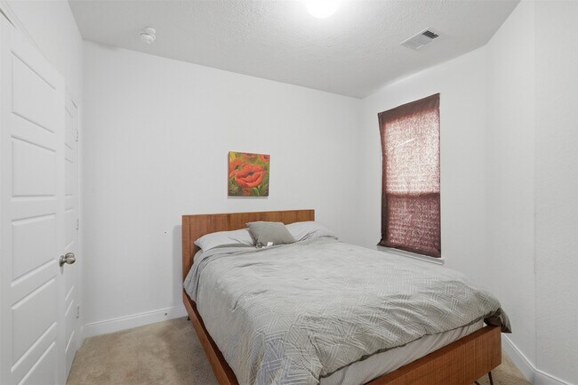 Building Photo - 12912 Zivah Ln