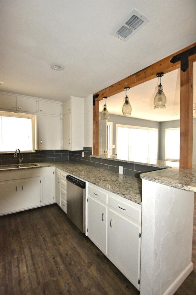 Building Photo - 4205 41st St