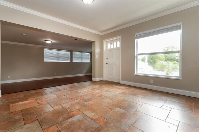 Building Photo - 104 Ramona Cir