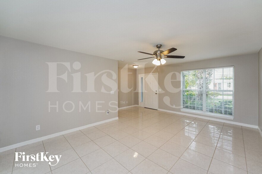 Building Photo - 21426 Glendale Ave