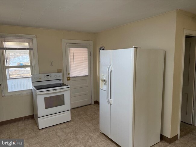 Building Photo - 77 Quarry Rd