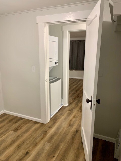 Building Photo - 824 Center St