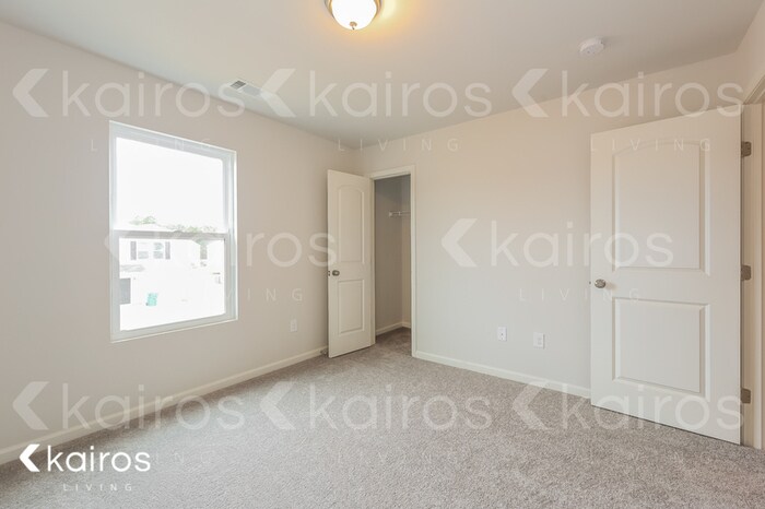 Building Photo - 841 VISTAMOUNT PATH